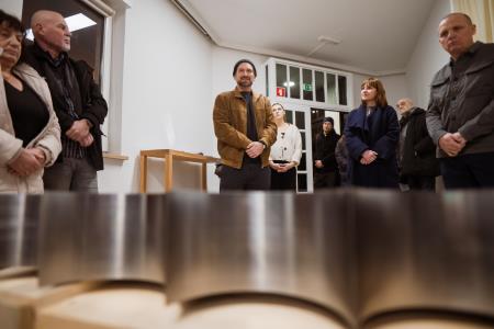 Odprtje razstave Ištvana Huzjana Osnutek za spomenik solidarnosti ob poplavah 2023 (4)